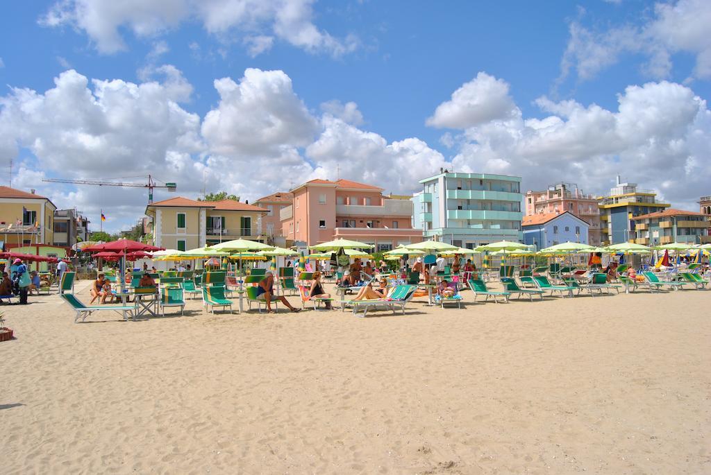 רימיני Hotel Vistamare Viserba מראה חיצוני תמונה